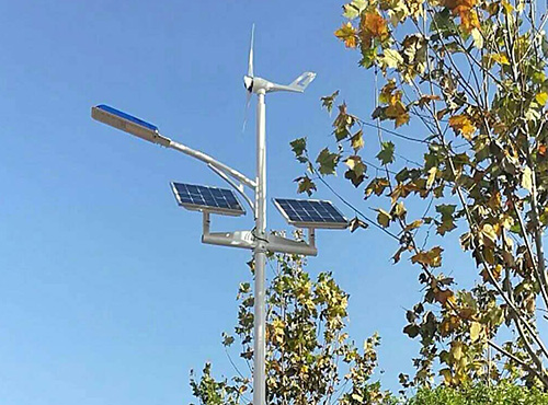 南京歐陸300W風(fēng)光互補發(fā)電機成功應(yīng)用在城市道路上